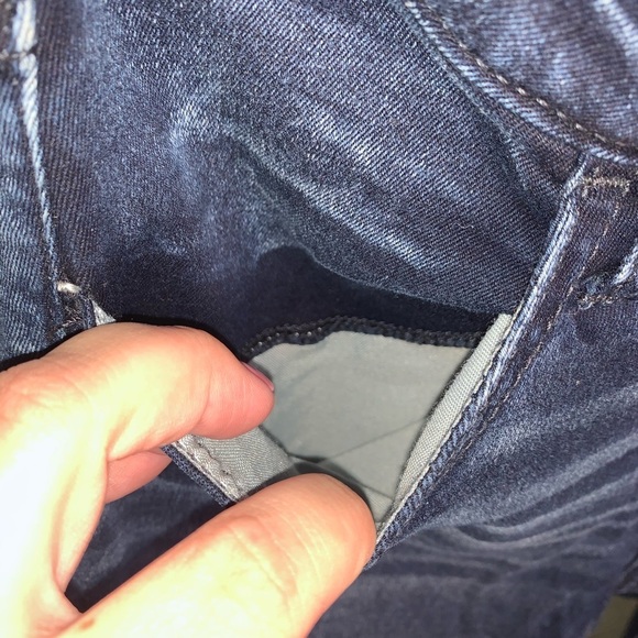 American Eagle Super Super Stretch Jegging Jeans - Picture 5 of 13